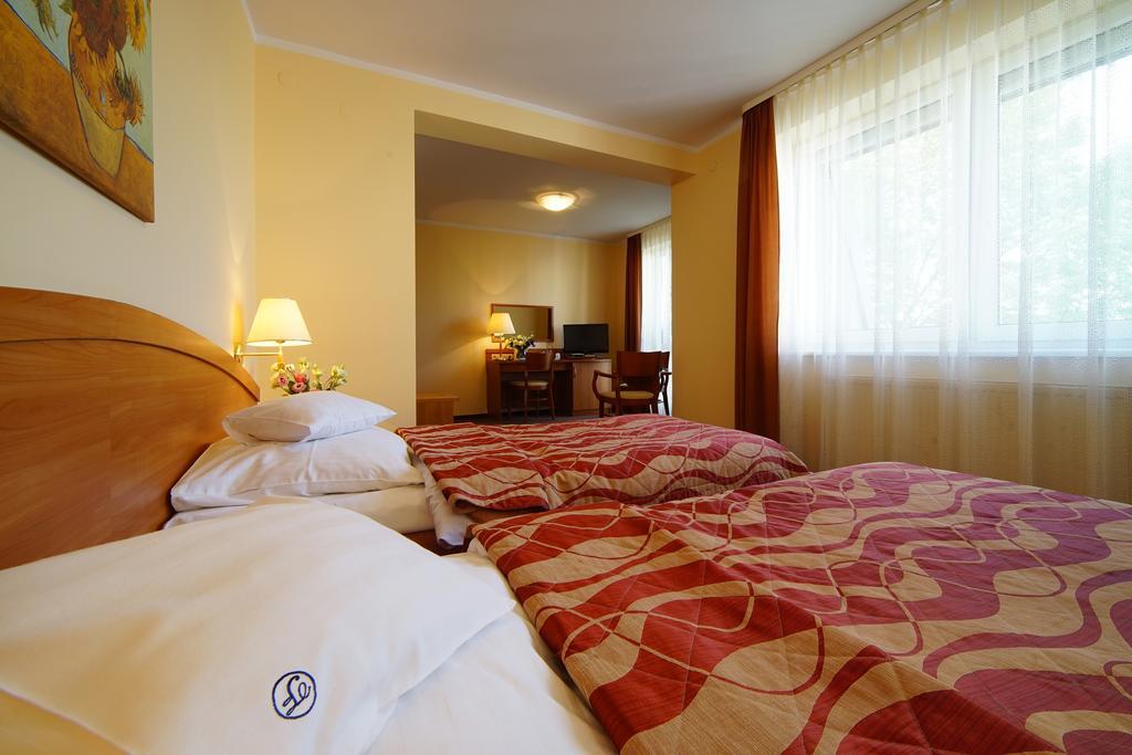 Hotel Feniks Poznan