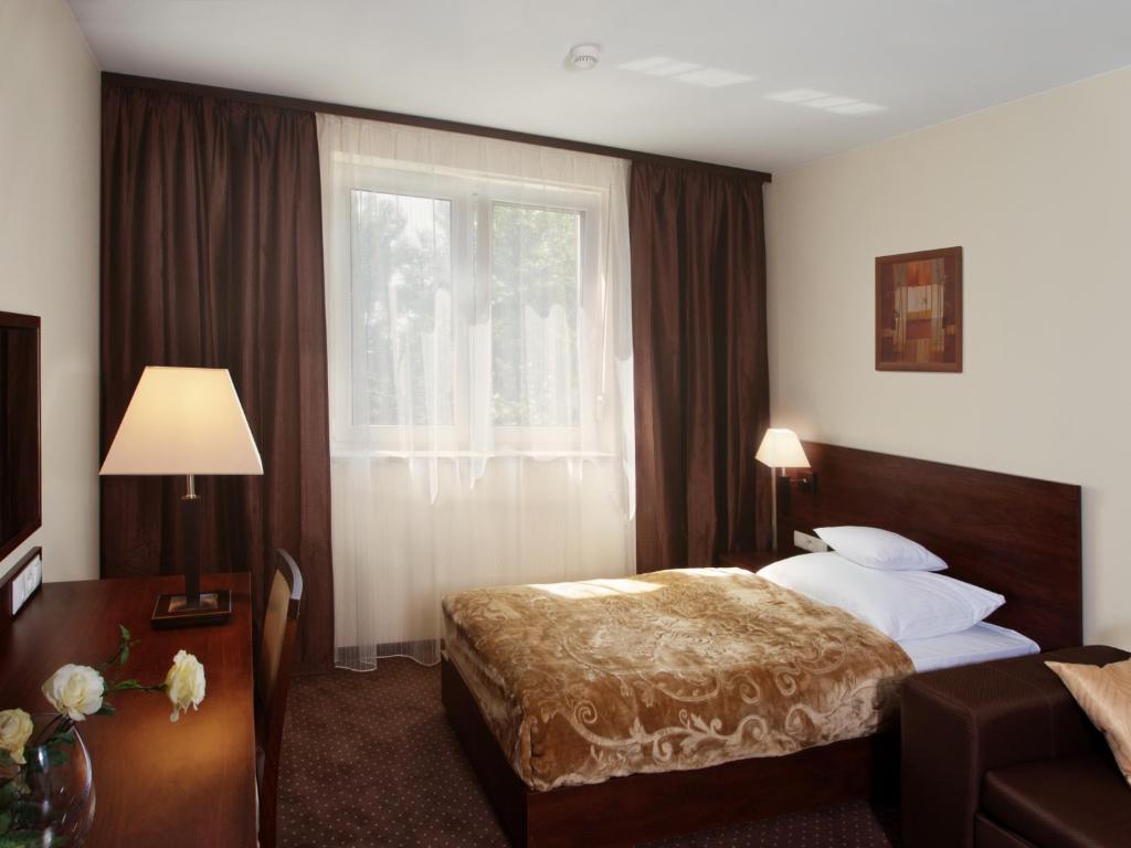 Hotel Feniks 3*